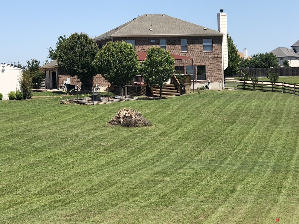 Oak Grove Lawn and Landscape