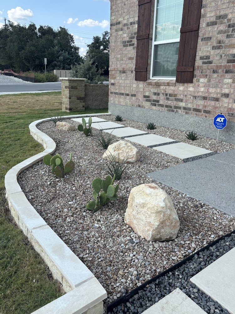 Q's Landscaping Design and Tree Service